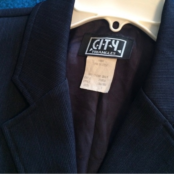 Blazer - Picture 3 of 4